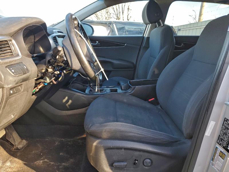 Фото 7 - KIA SORENTO