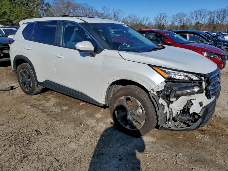 Фото 4 - NISSAN ROGUE