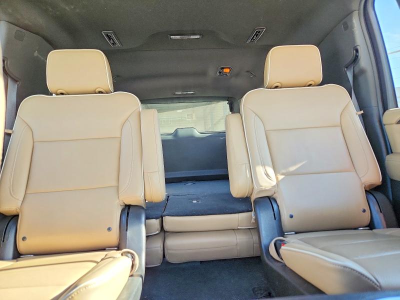 Фото 10 - CHEVROLET SUBURBAN