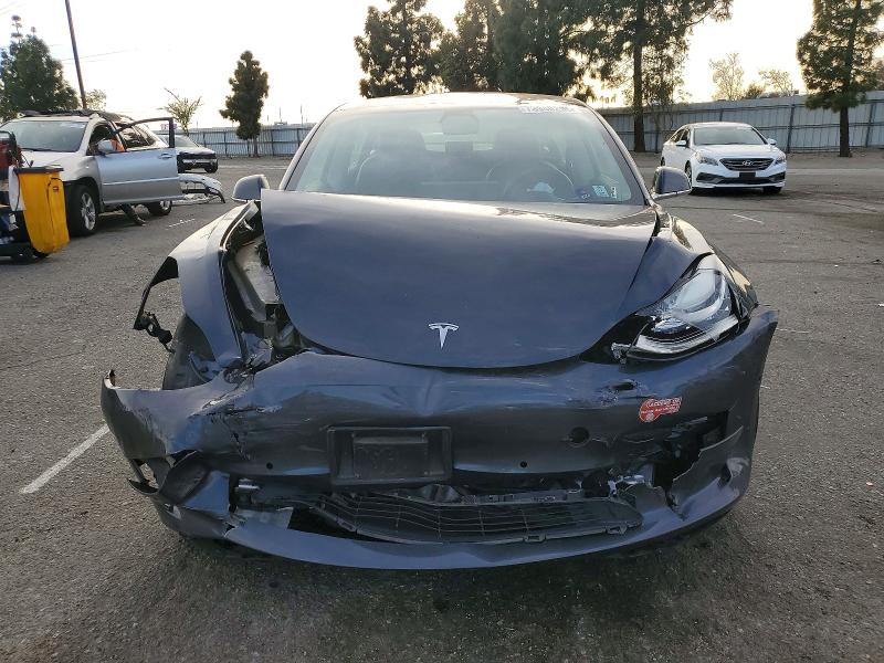 Фото 5 - TESLA MODEL 3