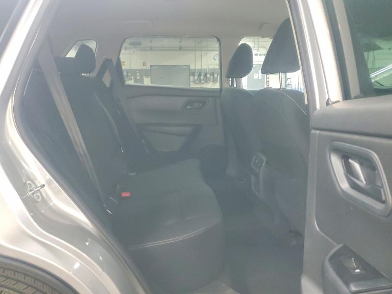 Фото 10 - NISSAN ROGUE