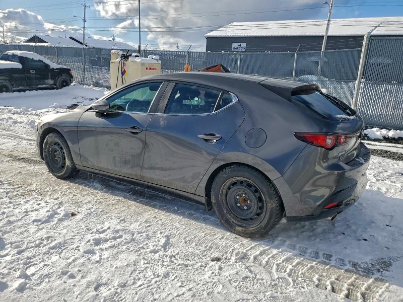 Фото 2 - MAZDA 3