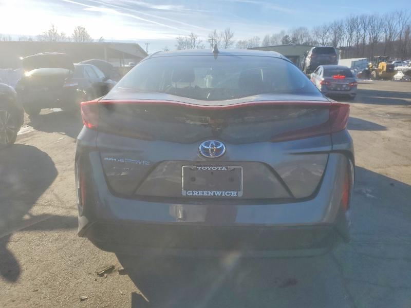 Фото 6 - TOYOTA PRIUS