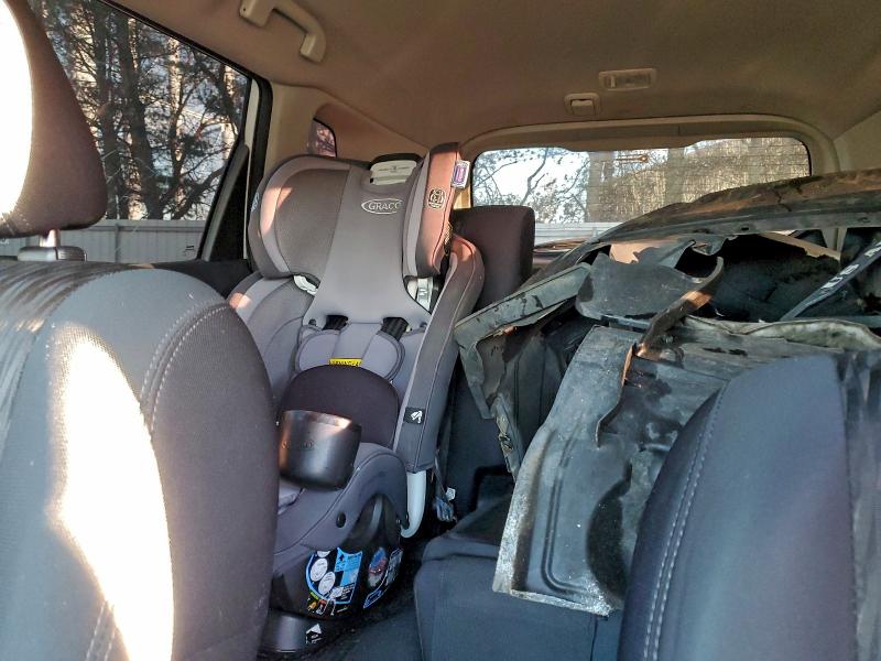 Фото 10 - NISSAN ROGUE