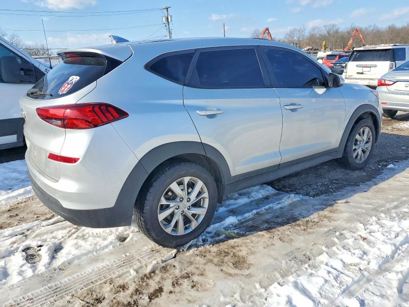 Фото 3 - HYUNDAI TUCSON