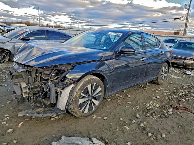 Фото 1 - NISSAN ALTIMA