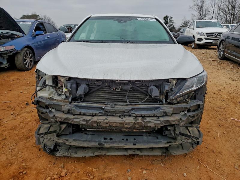 Фото 5 - TOYOTA CAMRY