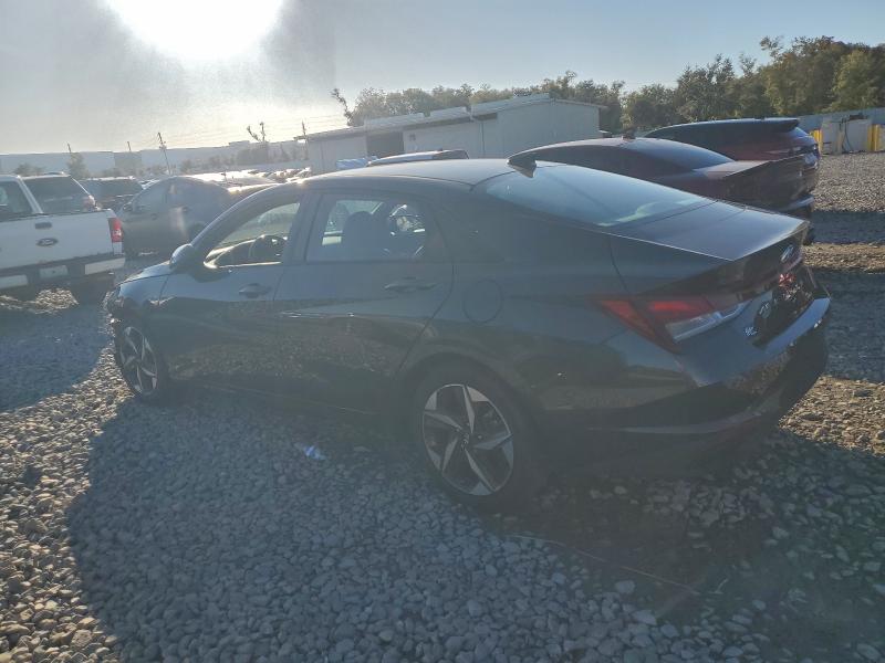 Фото 2 - HYUNDAI ELANTRA