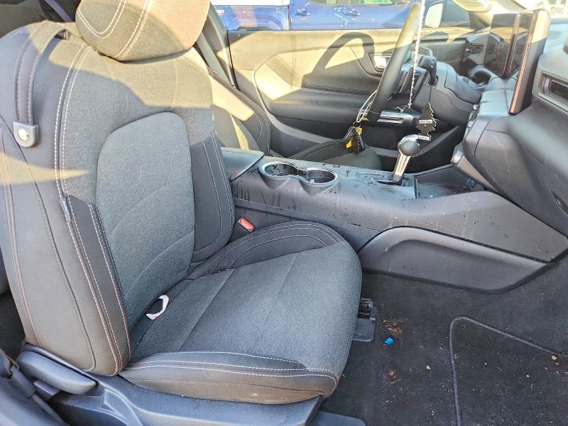 Фото 10 - FORD MUSTANG