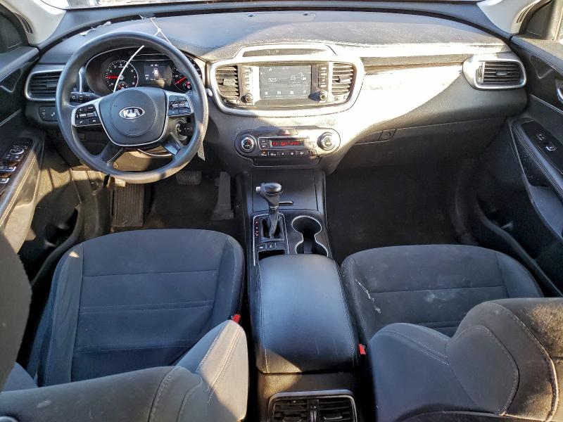 Фото 8 - KIA SORENTO