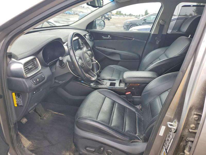 Фото 7 - KIA SORENTO