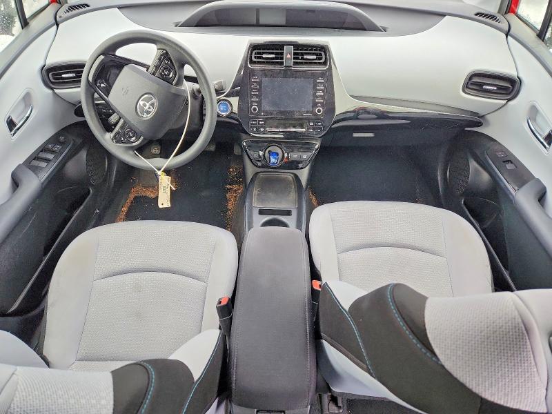 Фото 8 - TOYOTA PRIUS