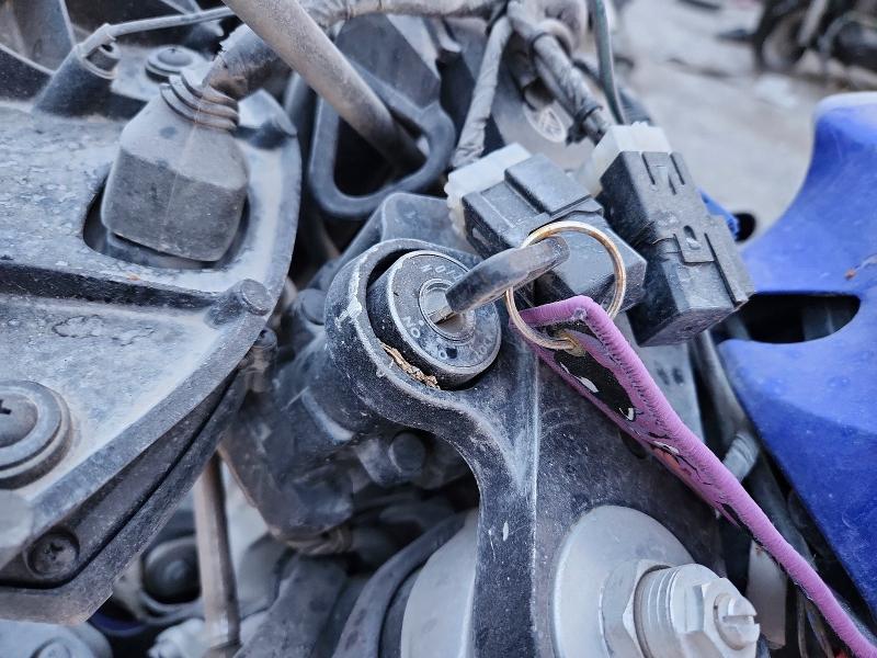 Фото 8 - YAMAHA YZF1000