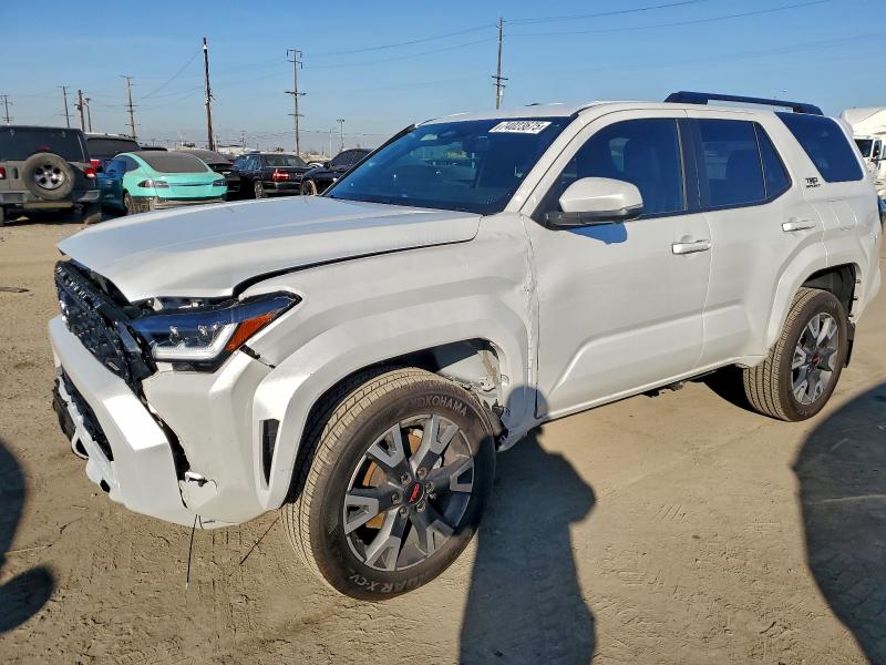 Фото 1 - TOYOTA 4RUNNER