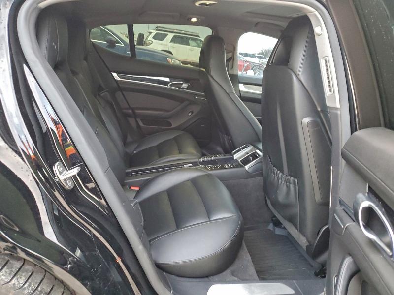 Фото 10 - PORSCHE PANAMERA