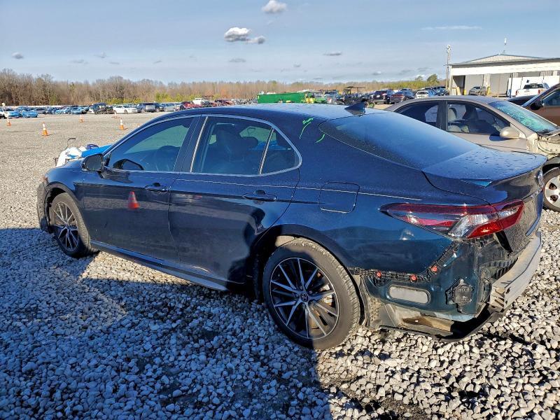 Фото 2 - TOYOTA CAMRY