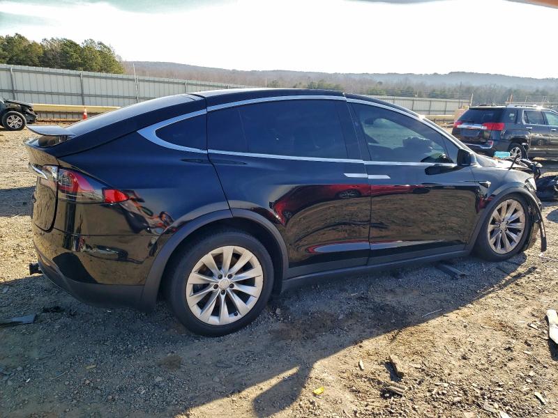 Фото 3 - TESLA MODEL X
