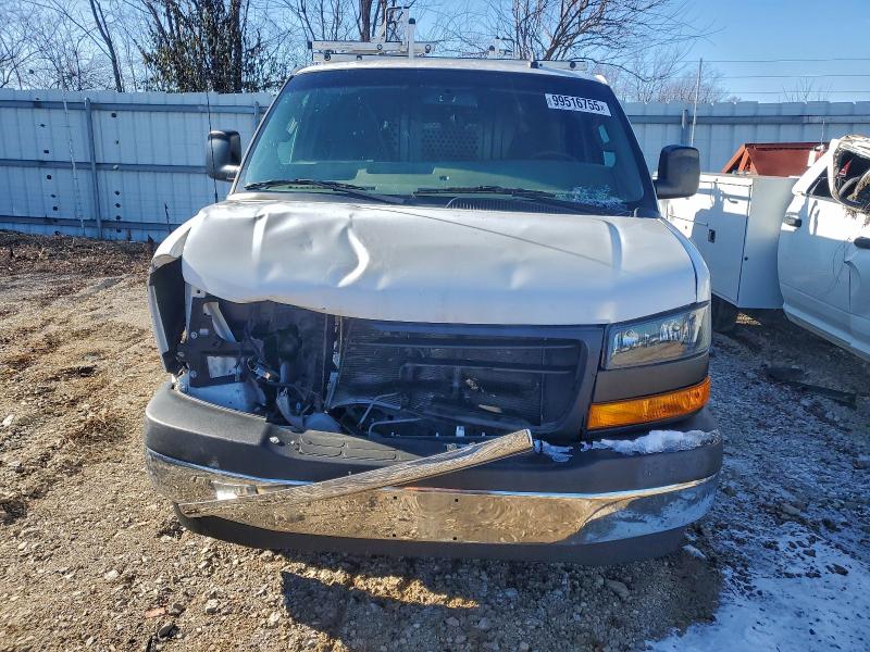 Фото 5 - GMC SAVANA