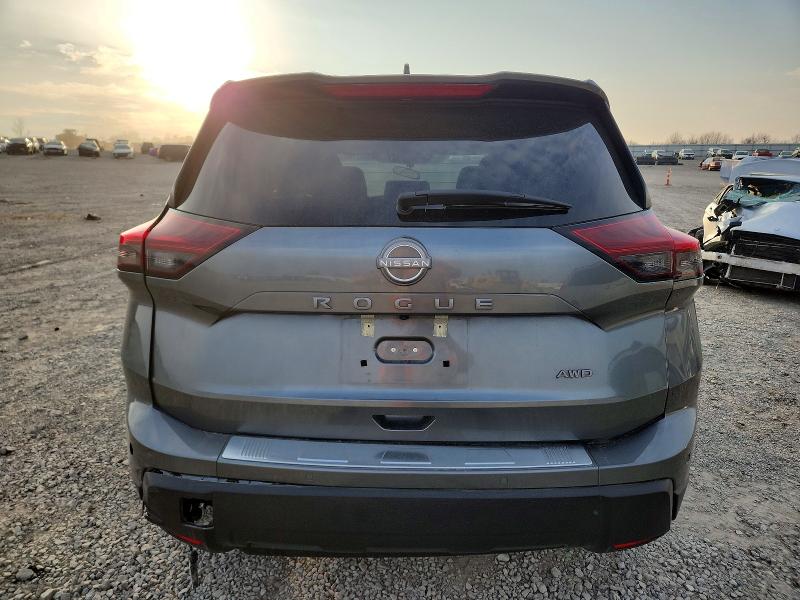 Фото 6 - NISSAN ROGUE