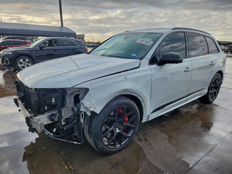 Фото 1 - AUDI SQ7