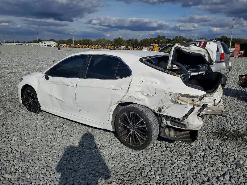 Фото 2 - TOYOTA CAMRY