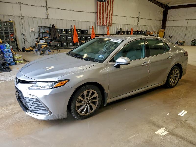 Фото 1 - TOYOTA CAMRY