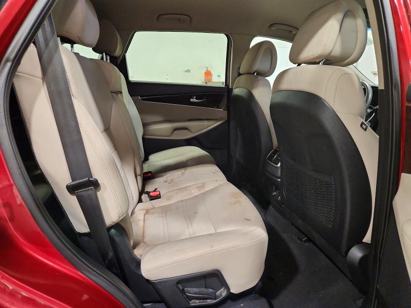 Фото 11 - KIA SORENTO