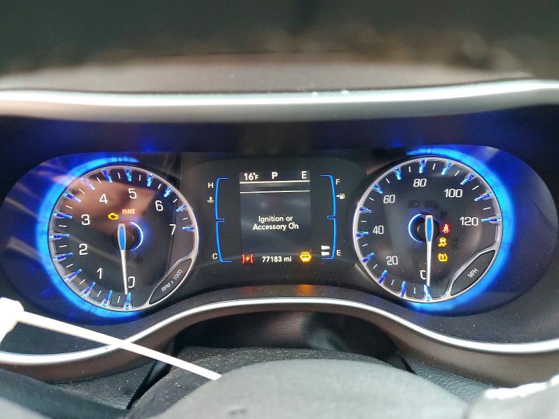 Фото 9 - CHRYSLER MINIVAN