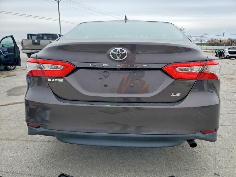 Фото 6 - TOYOTA CAMRY