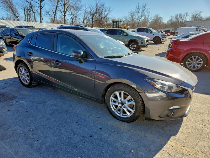 Фото 4 - MAZDA 3