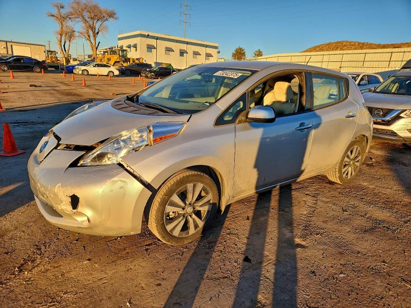 Фото 1 - NISSAN LEAF