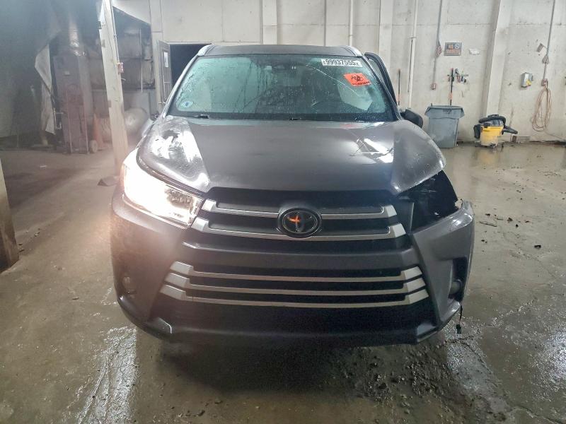 Фото 5 - TOYOTA HIGHLANDER