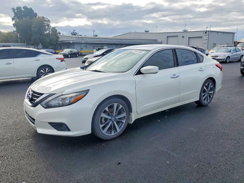 Фото 1 - NISSAN ALTIMA