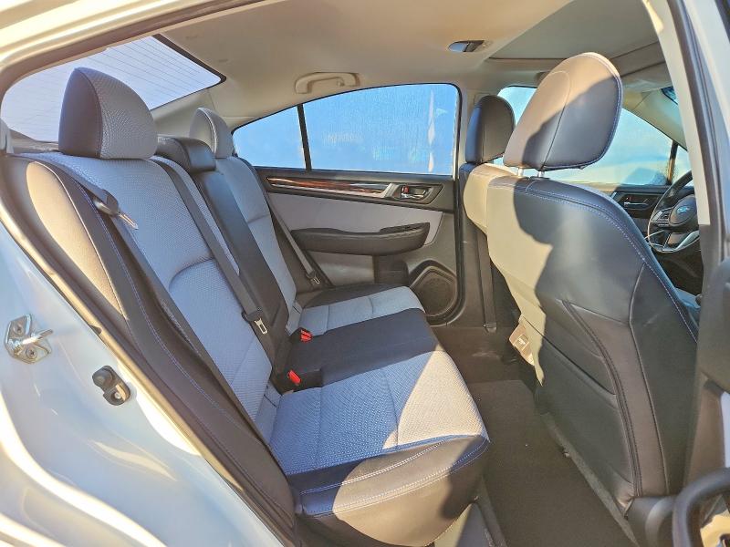 Фото 10 - SUBARU LEGACY