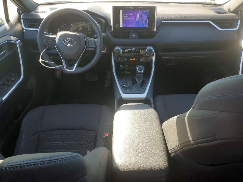 Фото 8 - TOYOTA RAV4