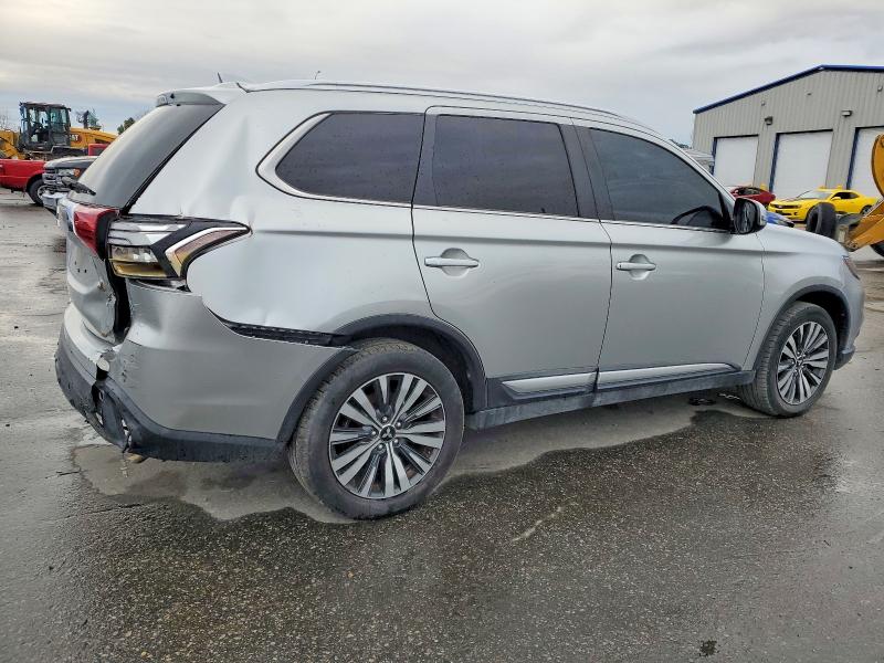 Фото 3 - MITSUBISHI OUTLANDER