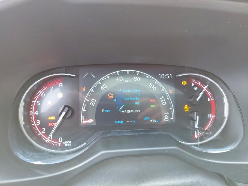 Фото 9 - TOYOTA RAV4