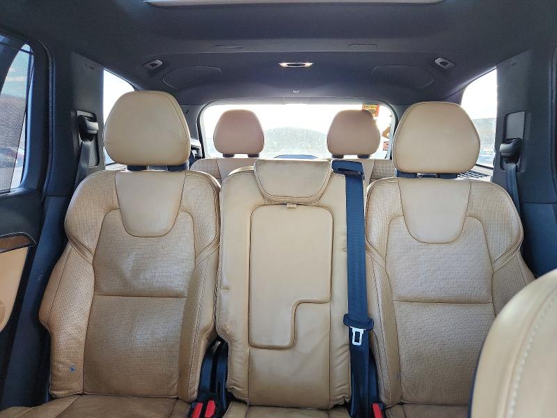 Фото 10 - VOLVO XC90