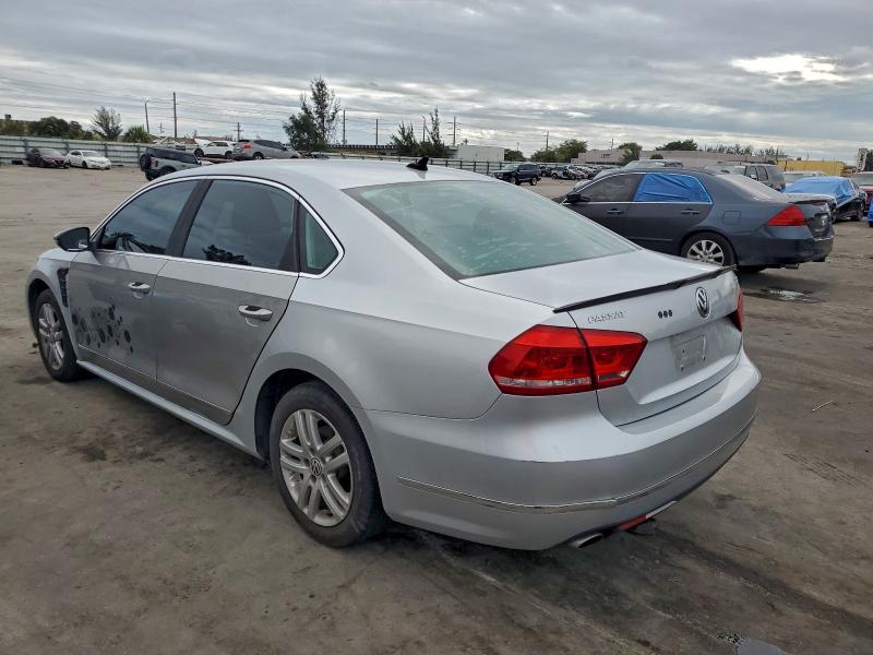 VOLKSWAGEN PASSAT 2015 VIN 1VWCV7A33FC081452