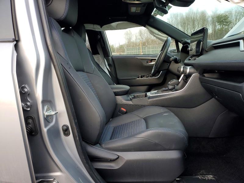 Фото 7 - TOYOTA RAV4