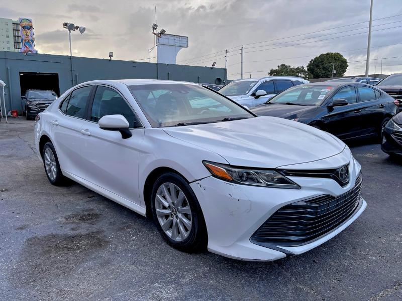 Фото 1 - TOYOTA CAMRY