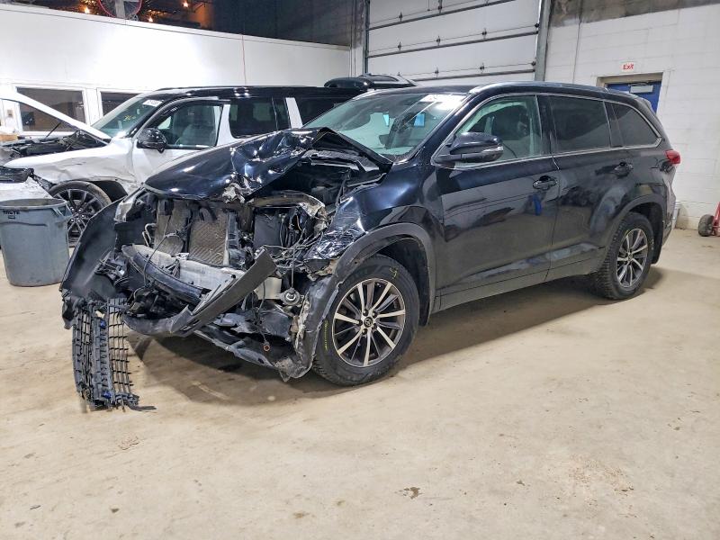 Фото 1 - TOYOTA HIGHLANDER