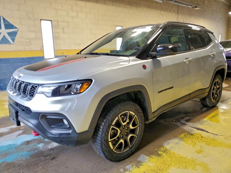 Фото 1 - JEEP COMPASS
