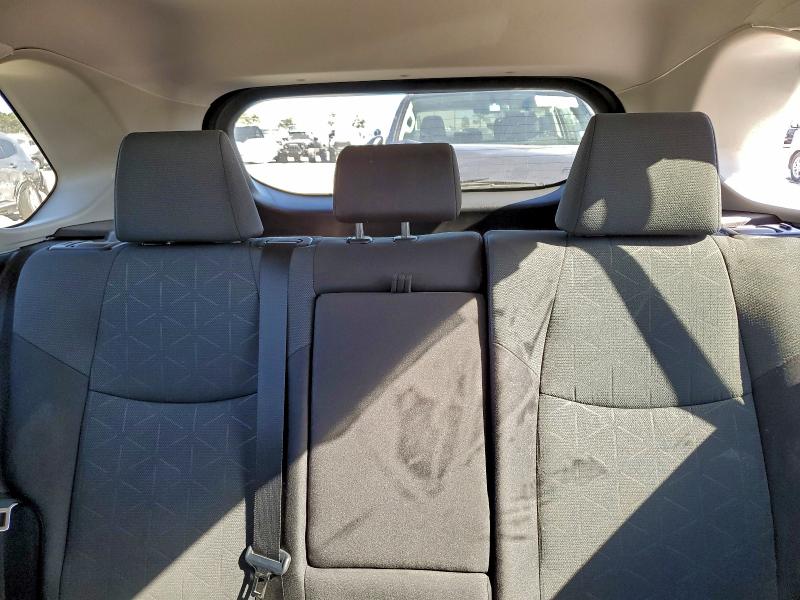 Фото 10 - TOYOTA RAV4