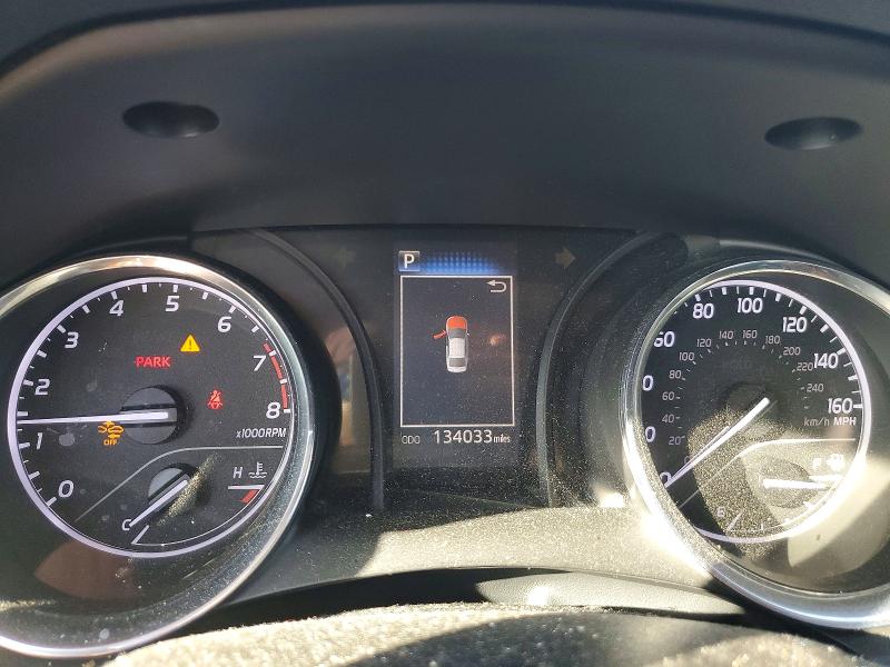 Фото 9 - TOYOTA CAMRY