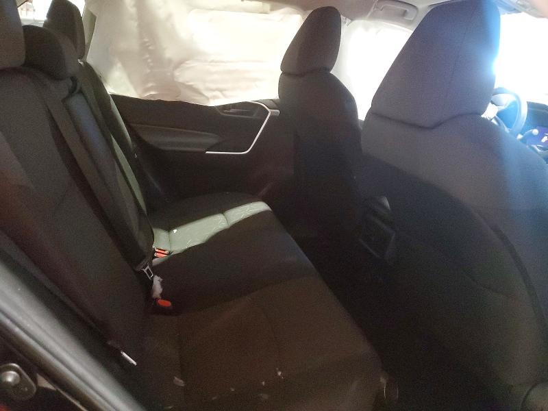 Фото 11 - TOYOTA RAV4