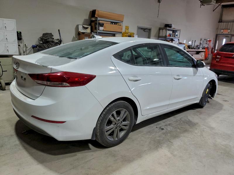 Фото 3 - HYUNDAI ELANTRA