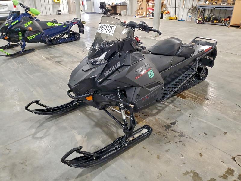 ARCTIC-CAT SNOWMOBILE 2025