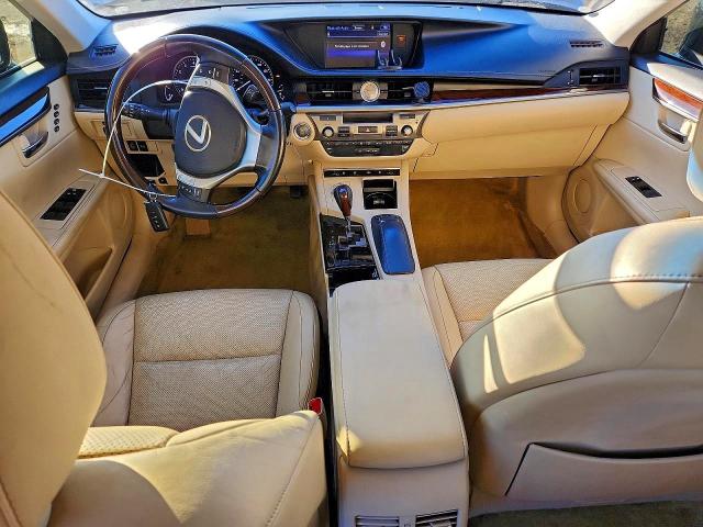 Фото 8 - LEXUS ES350