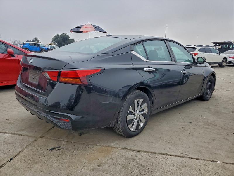 Фото 3 - NISSAN ALTIMA